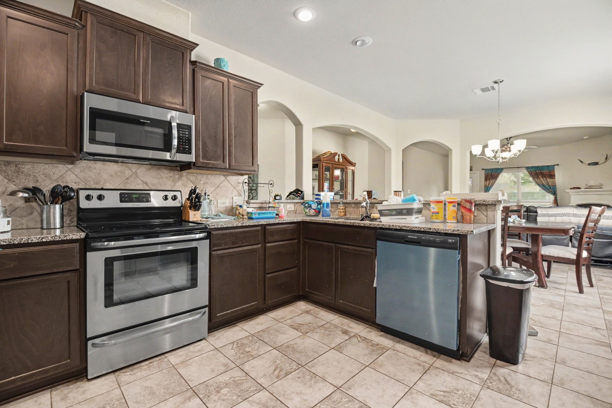8909 Tenderfoot Lane Aubrey TX 76227
