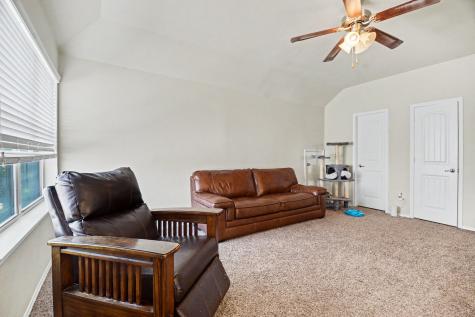 8909 Tenderfoot Lane Aubrey TX 76227