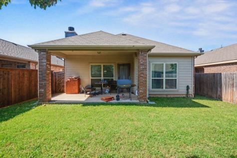 8909 Tenderfoot Lane Aubrey TX 76227