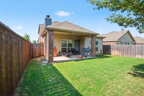 8909 Tenderfoot Lane Aubrey TX 76227