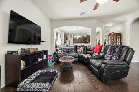 8909 Tenderfoot Lane Aubrey TX 76227