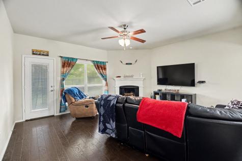 8909 Tenderfoot Lane Aubrey TX 76227