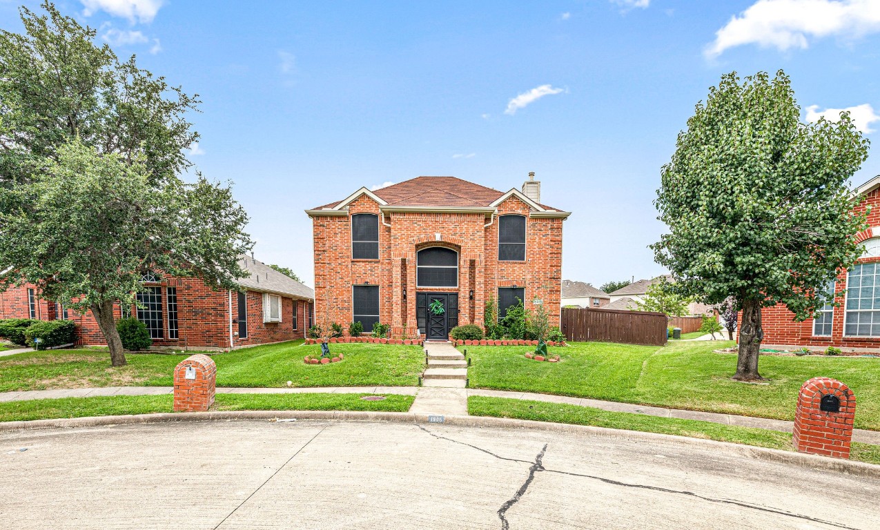 1905 Kerr Court Carrollton TX 75010