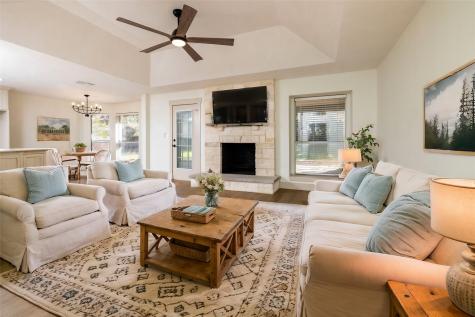 113 Saddle Hills Road Burleson TX 76028