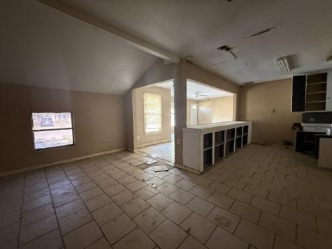 601 S Franklin Avenue Monahans TX 79756
