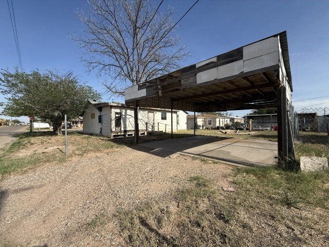 601 S Franklin Avenue Monahans TX 79756