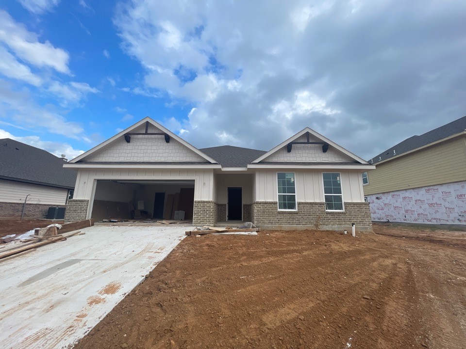 808 Feather Edge Drive Springtown TX 76082
