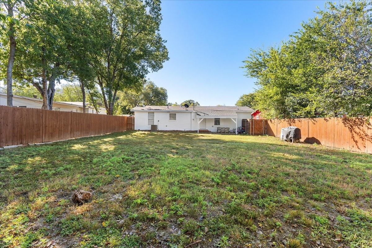 6621 Onyx Drive N North Richland Hills TX 76180