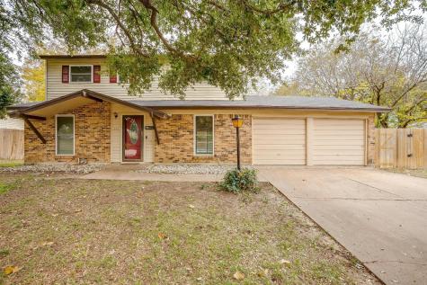 212 Lester Street Burleson TX 76028