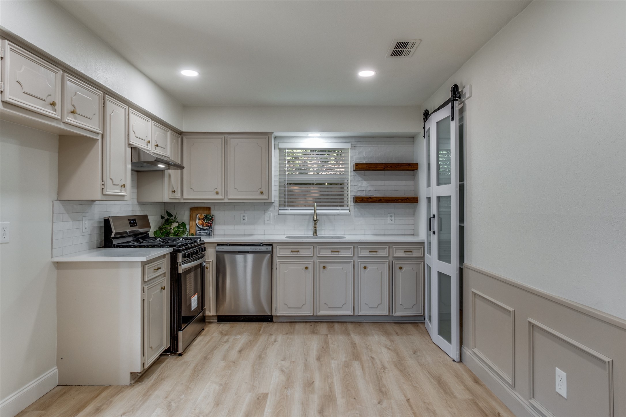 11342 Quail Run Street Dallas TX 75238