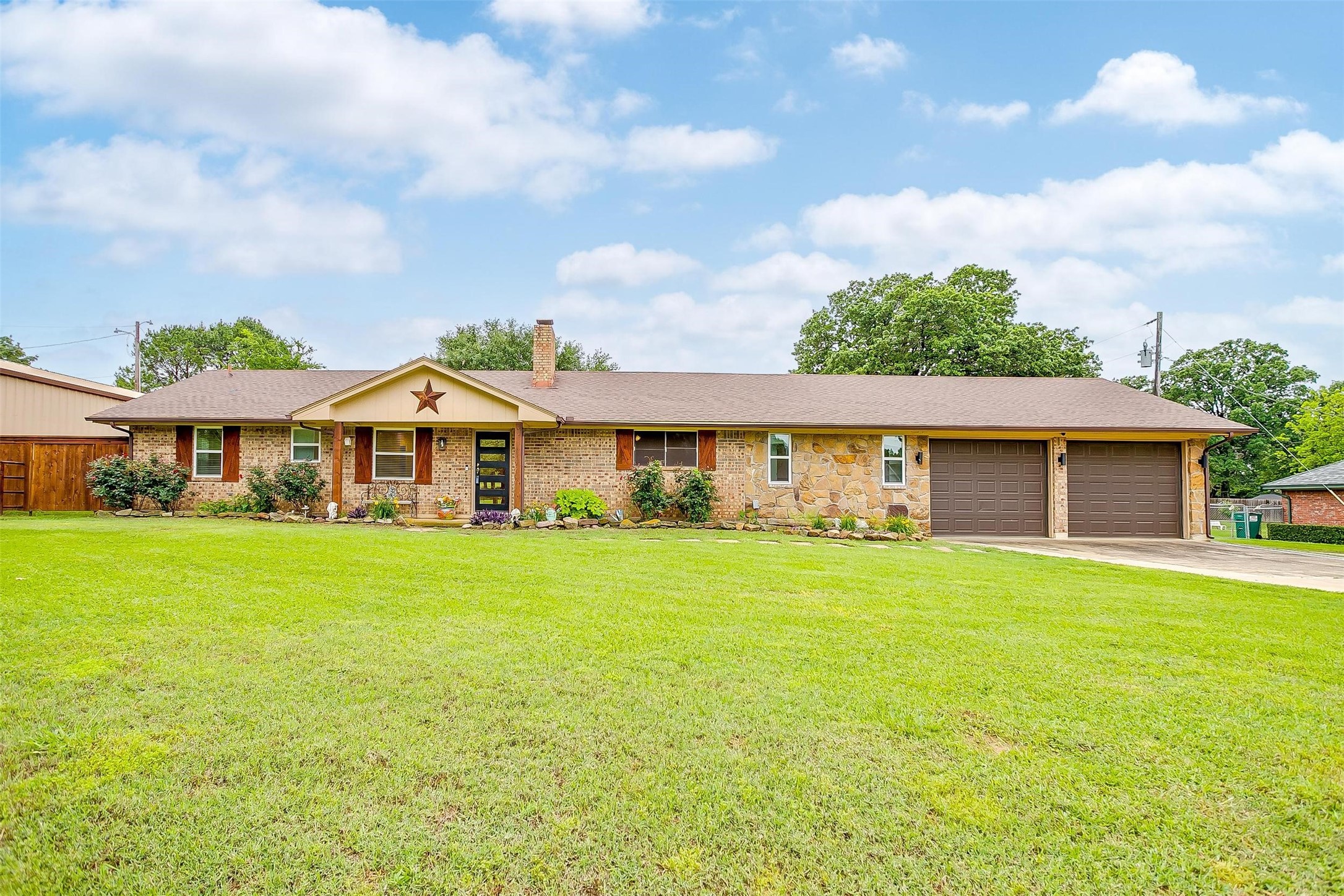 7000 County Road 527 Burleson TX 76028