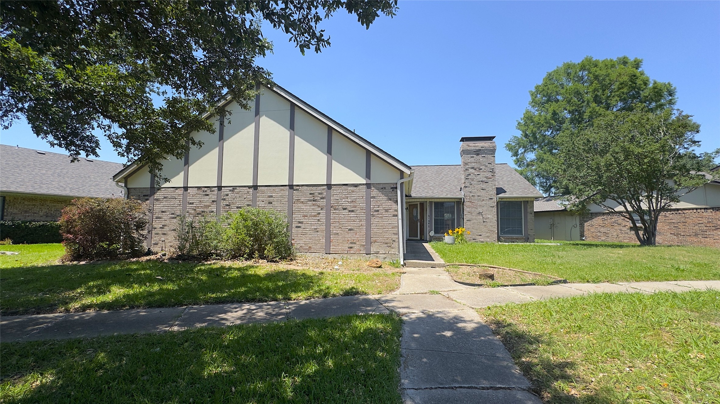 5426 Barcelona Drive Garland TX 75043