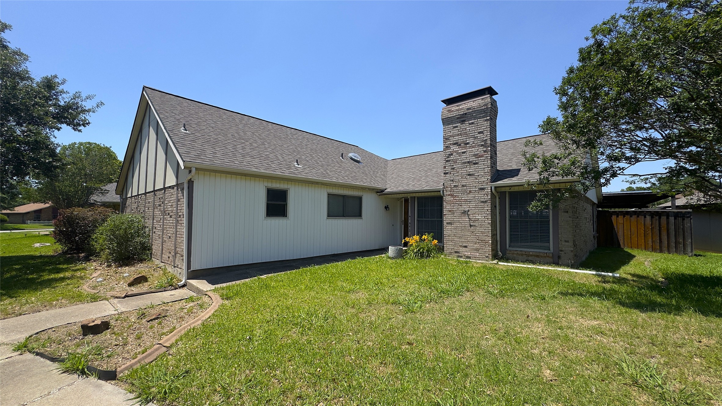5426 Barcelona Drive Garland TX 75043