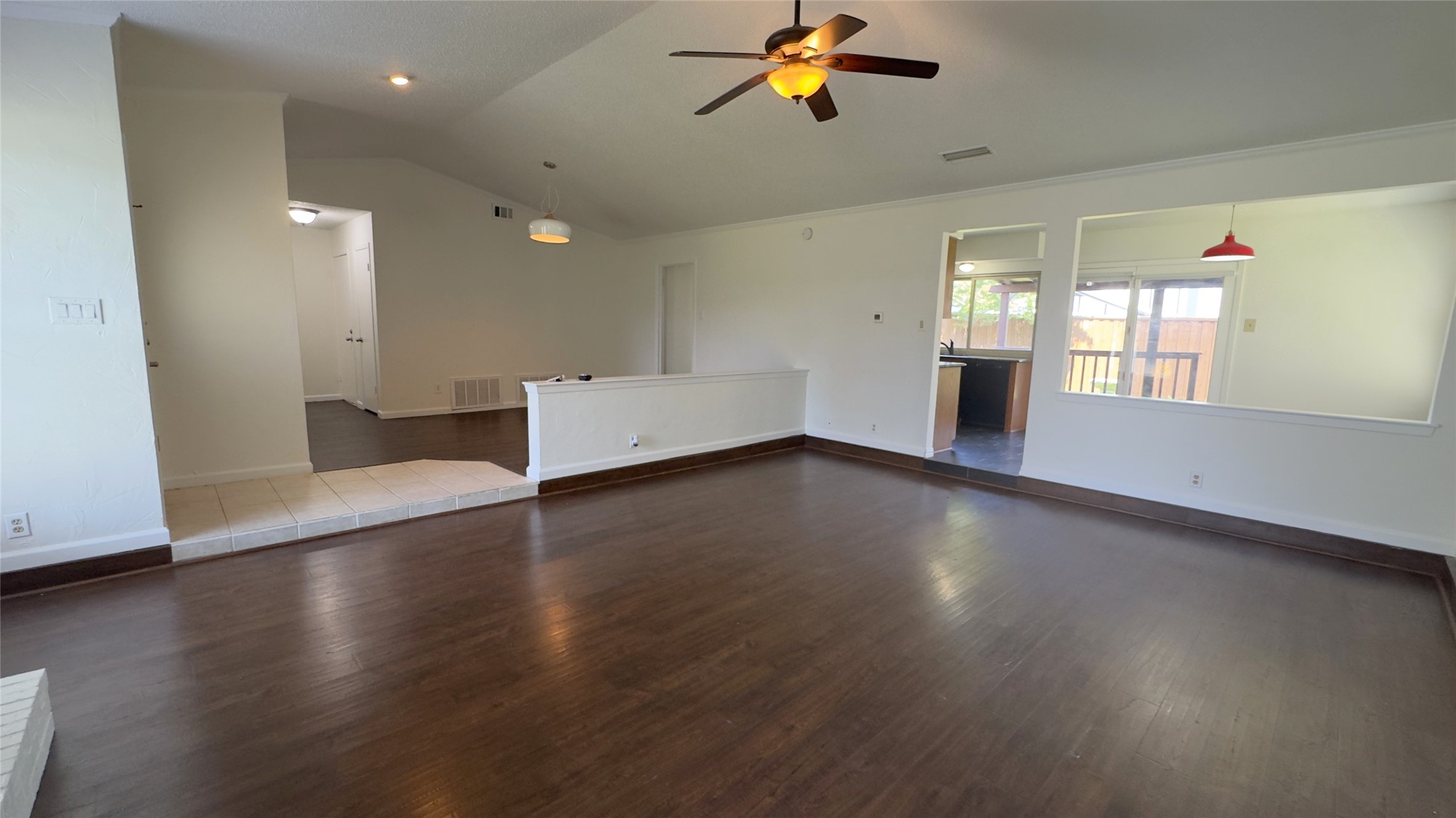 5426 Barcelona Drive Garland TX 75043