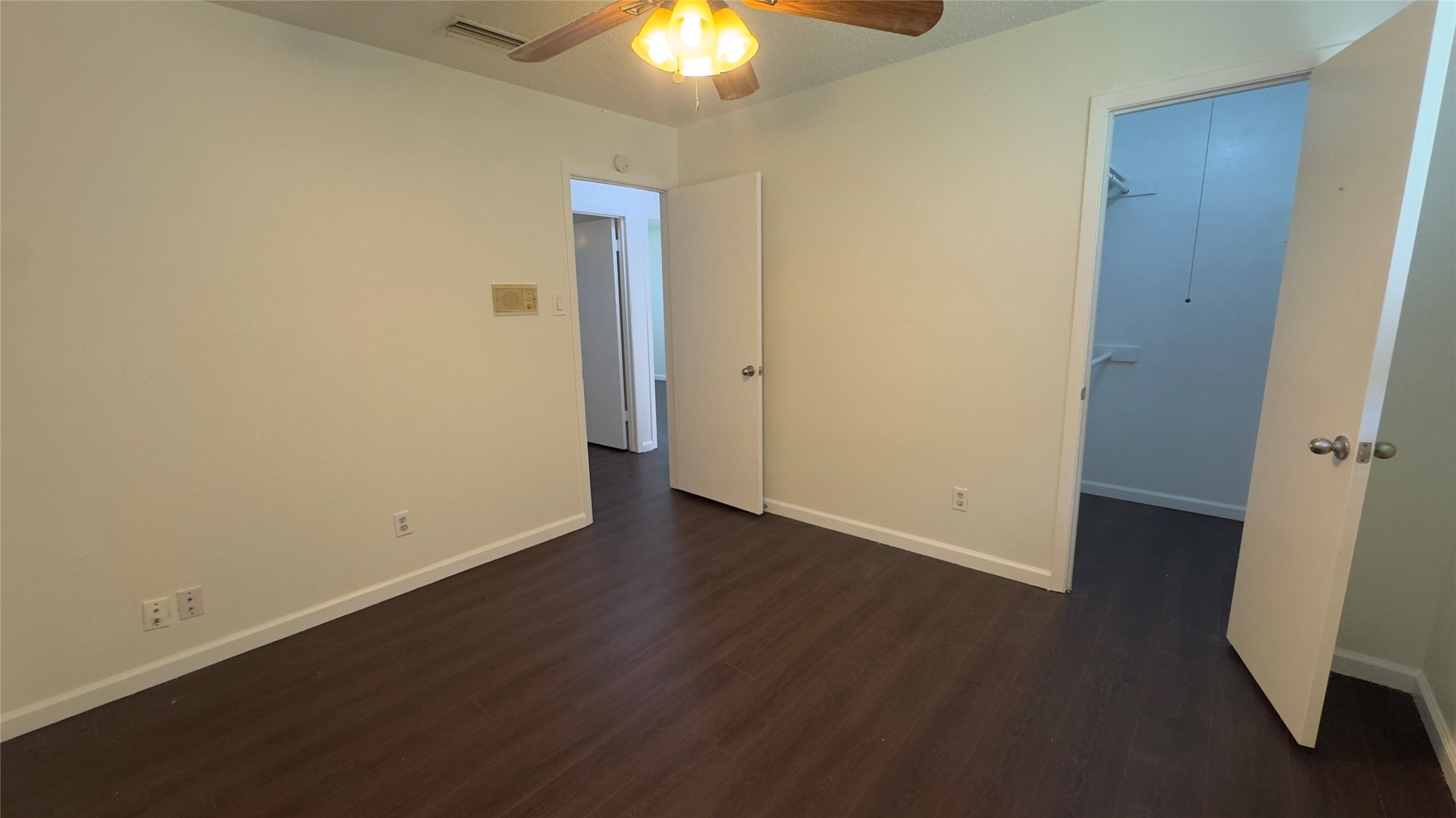 5426 Barcelona Drive Garland TX 75043