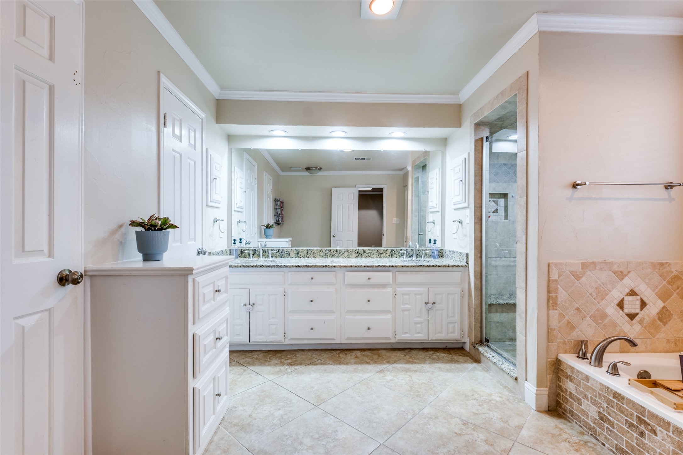 6512 Camille Avenue Dallas TX 75252