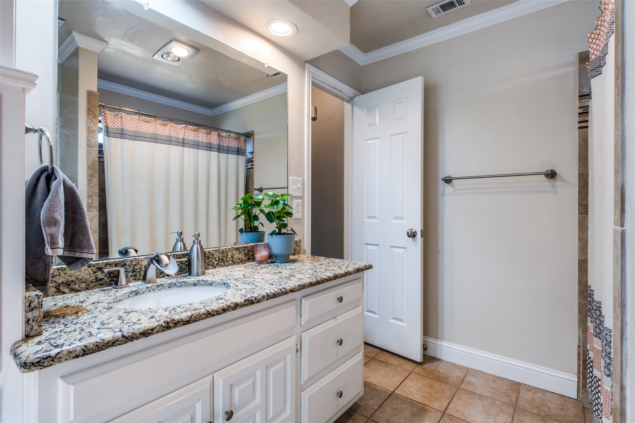 6512 Camille Avenue Dallas TX 75252