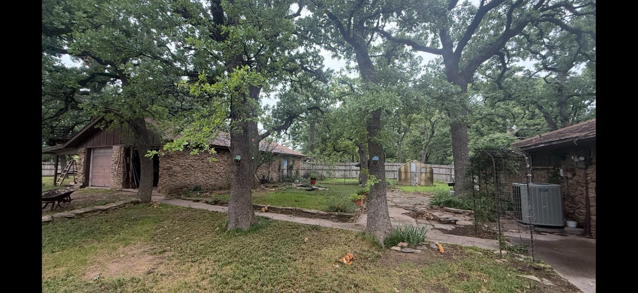 703 W Sherman Street Chico TX 76431