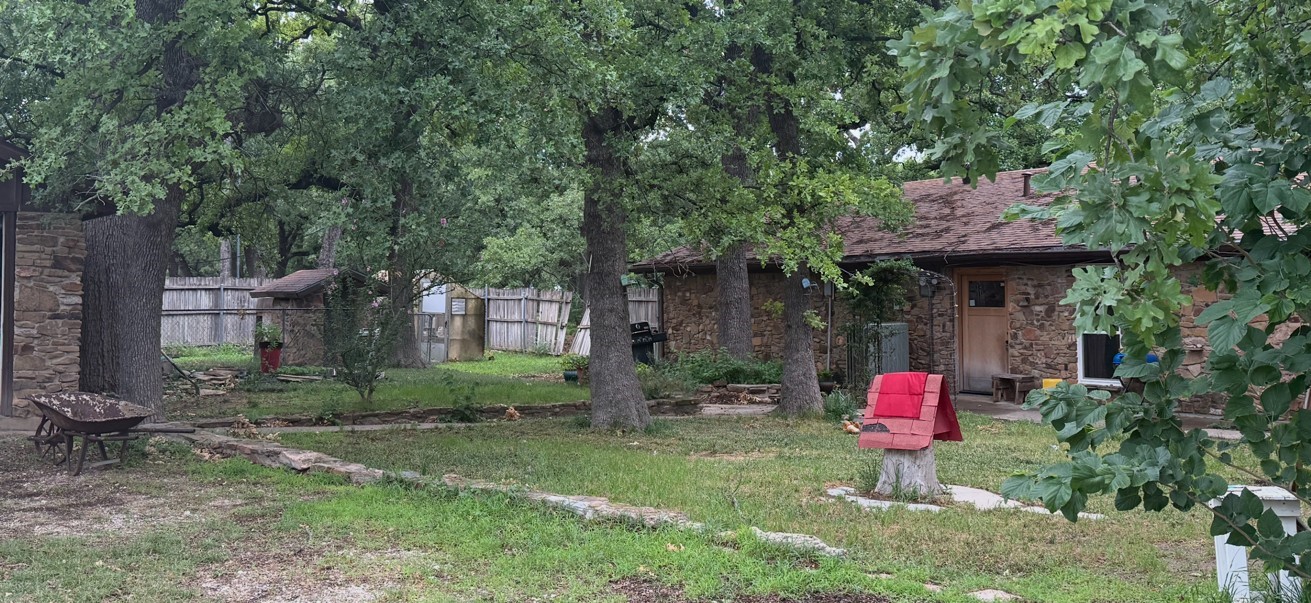 703 W Sherman Street Chico TX 76431