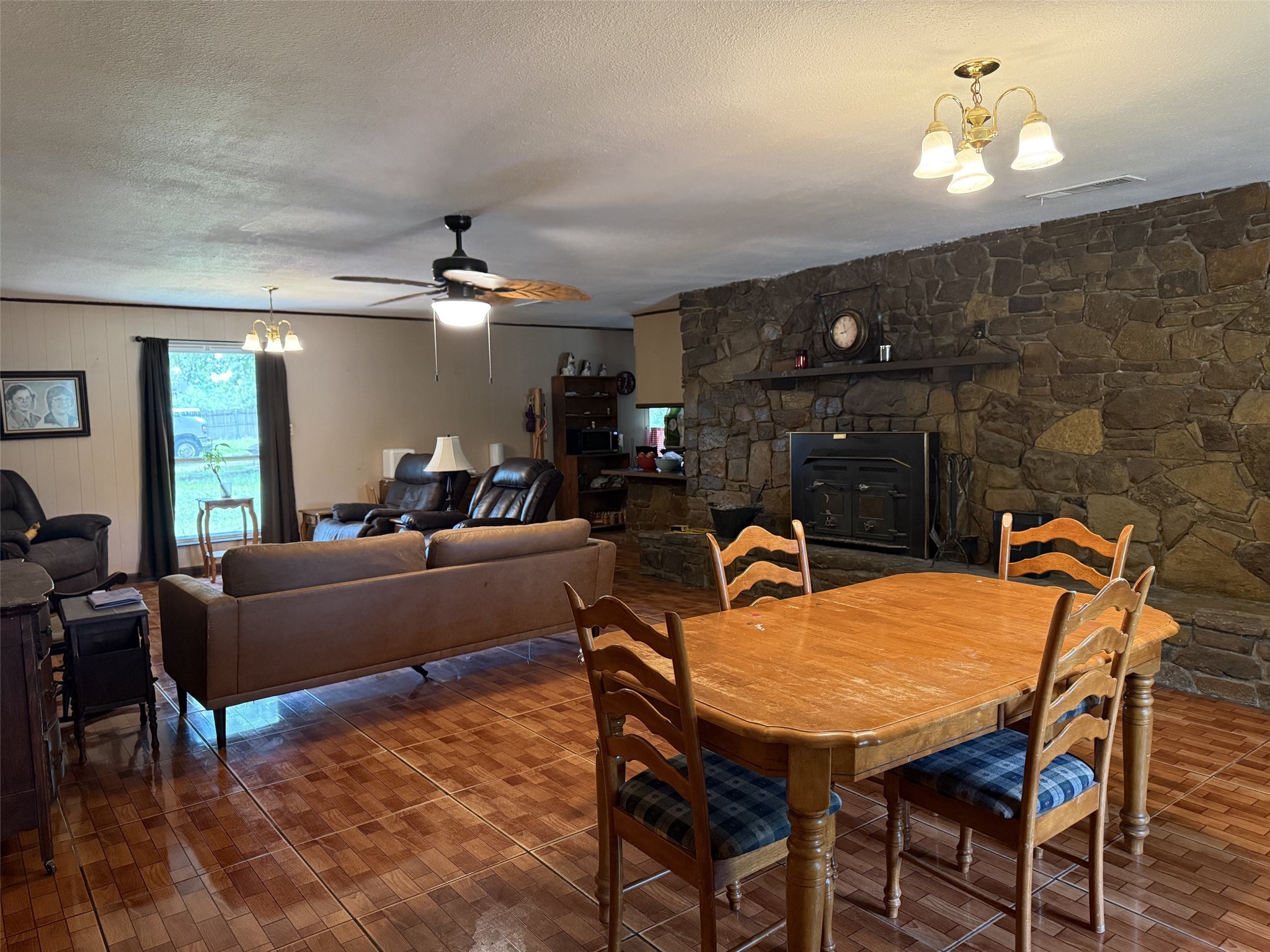 703 W Sherman Street Chico TX 76431