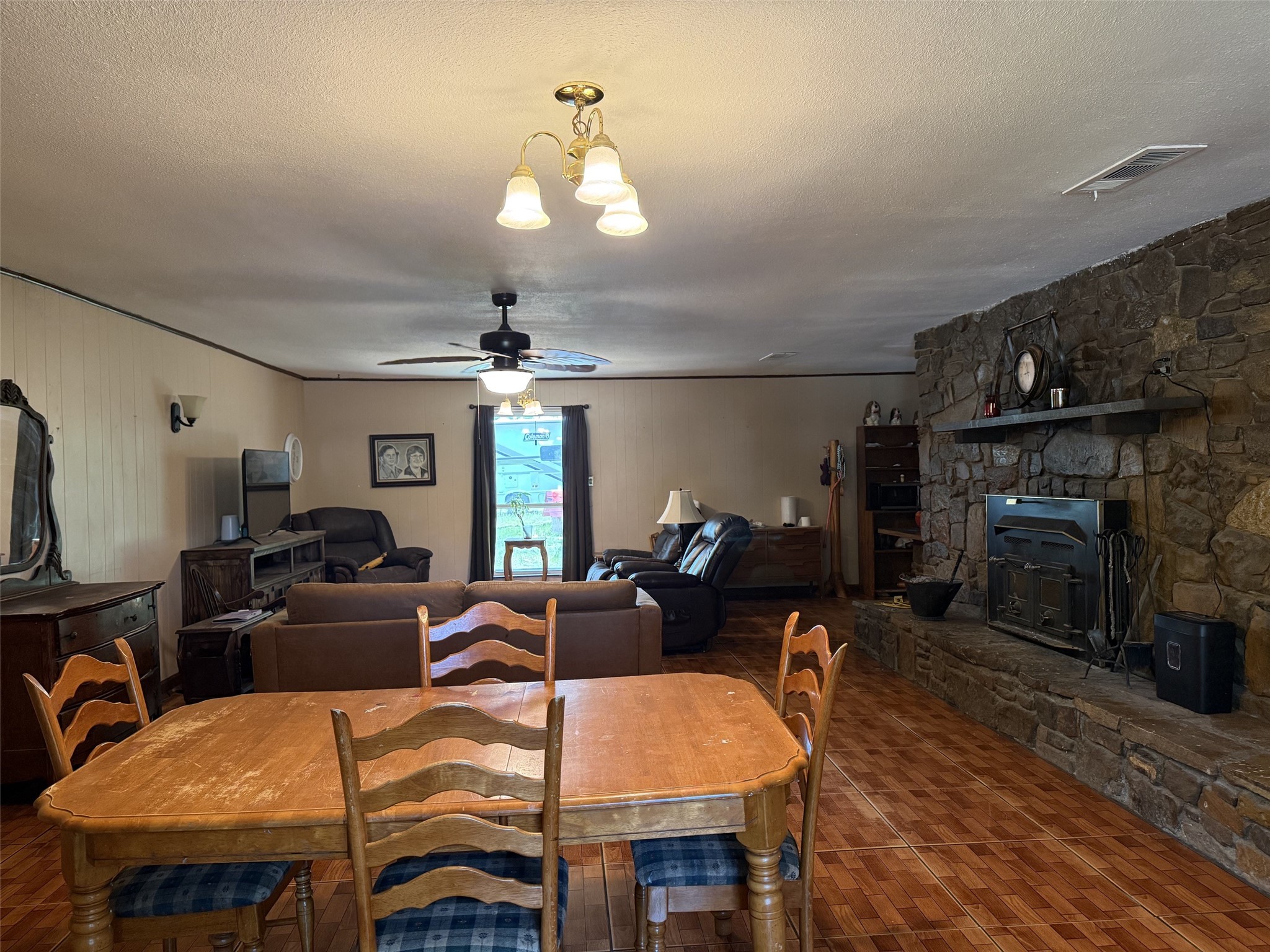 703 W Sherman Street Chico TX 76431