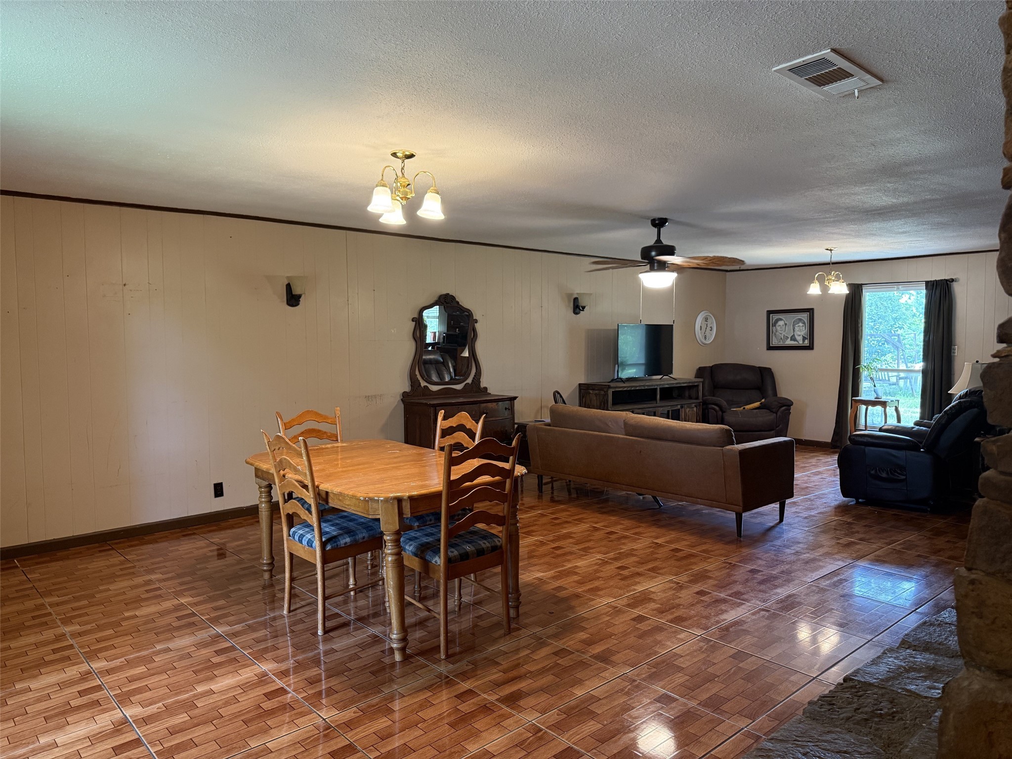 703 W Sherman Street Chico TX 76431