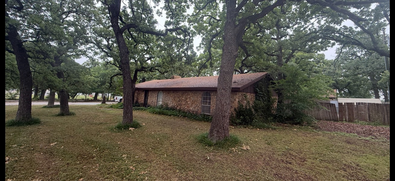 703 W Sherman Street Chico TX 76431
