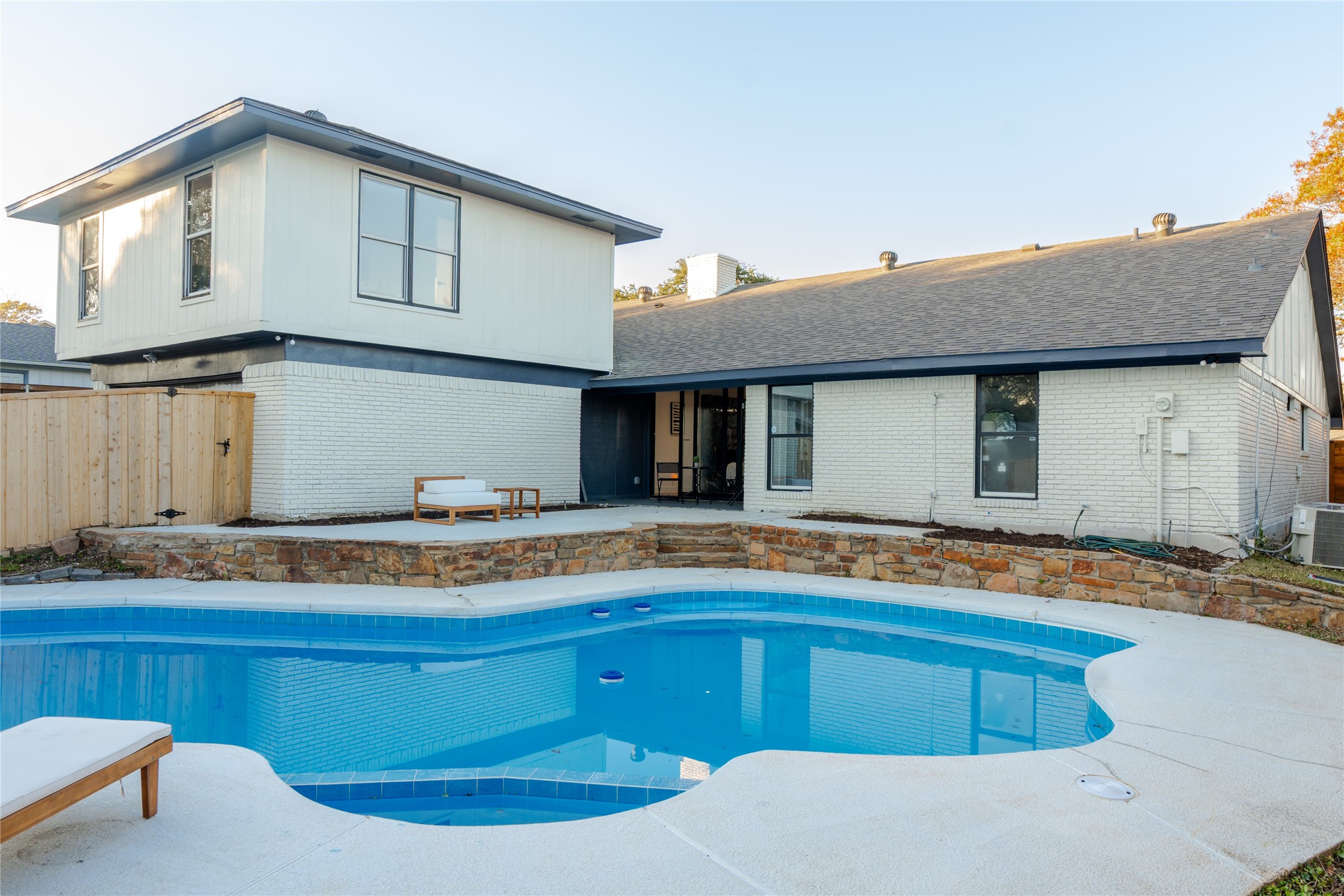 9648 Fallbrook Drive Dallas TX 75243