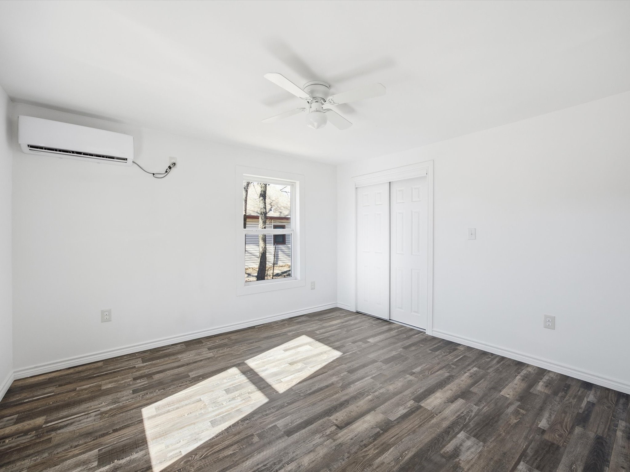 807 Adkins Street Bowie TX 76230