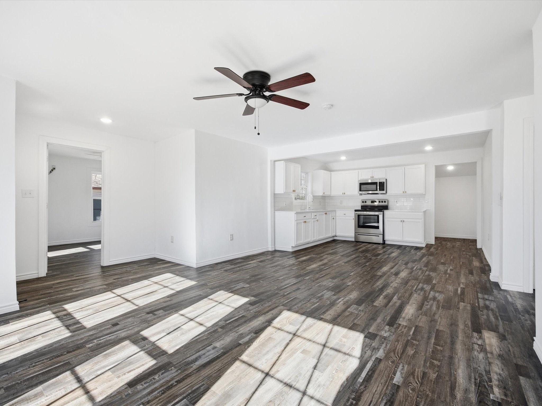 807 Adkins Street Bowie TX 76230
