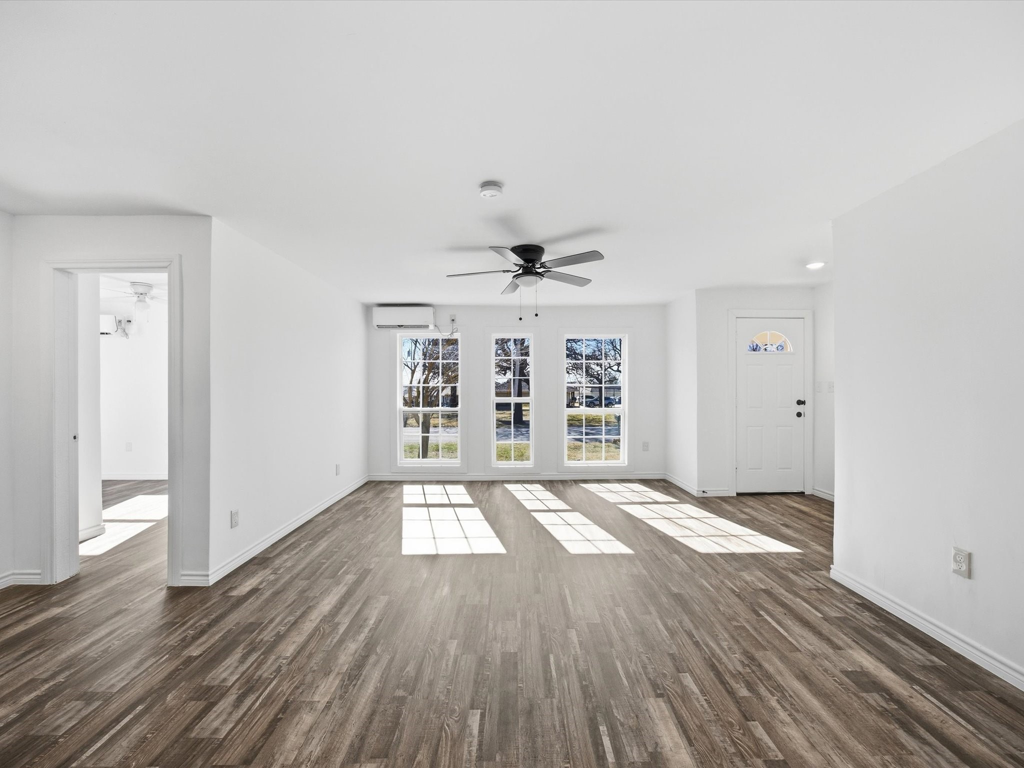 807 Adkins Street Bowie TX 76230