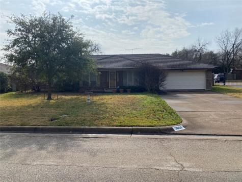 3809 Glenmont Drive Fort Worth TX 76133