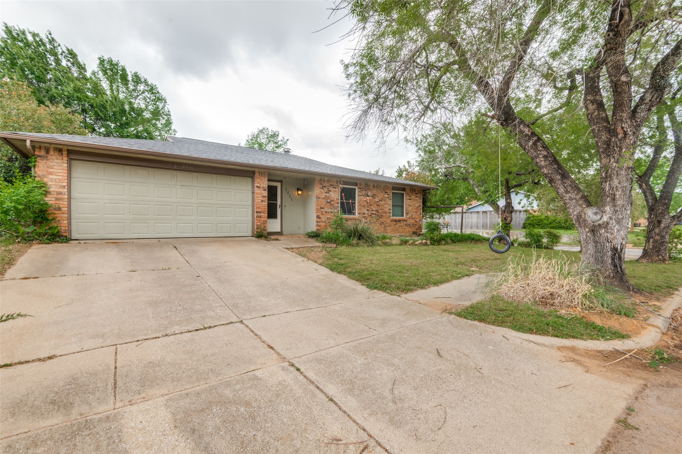 2511 Ridgemoor Court Arlington TX 76016