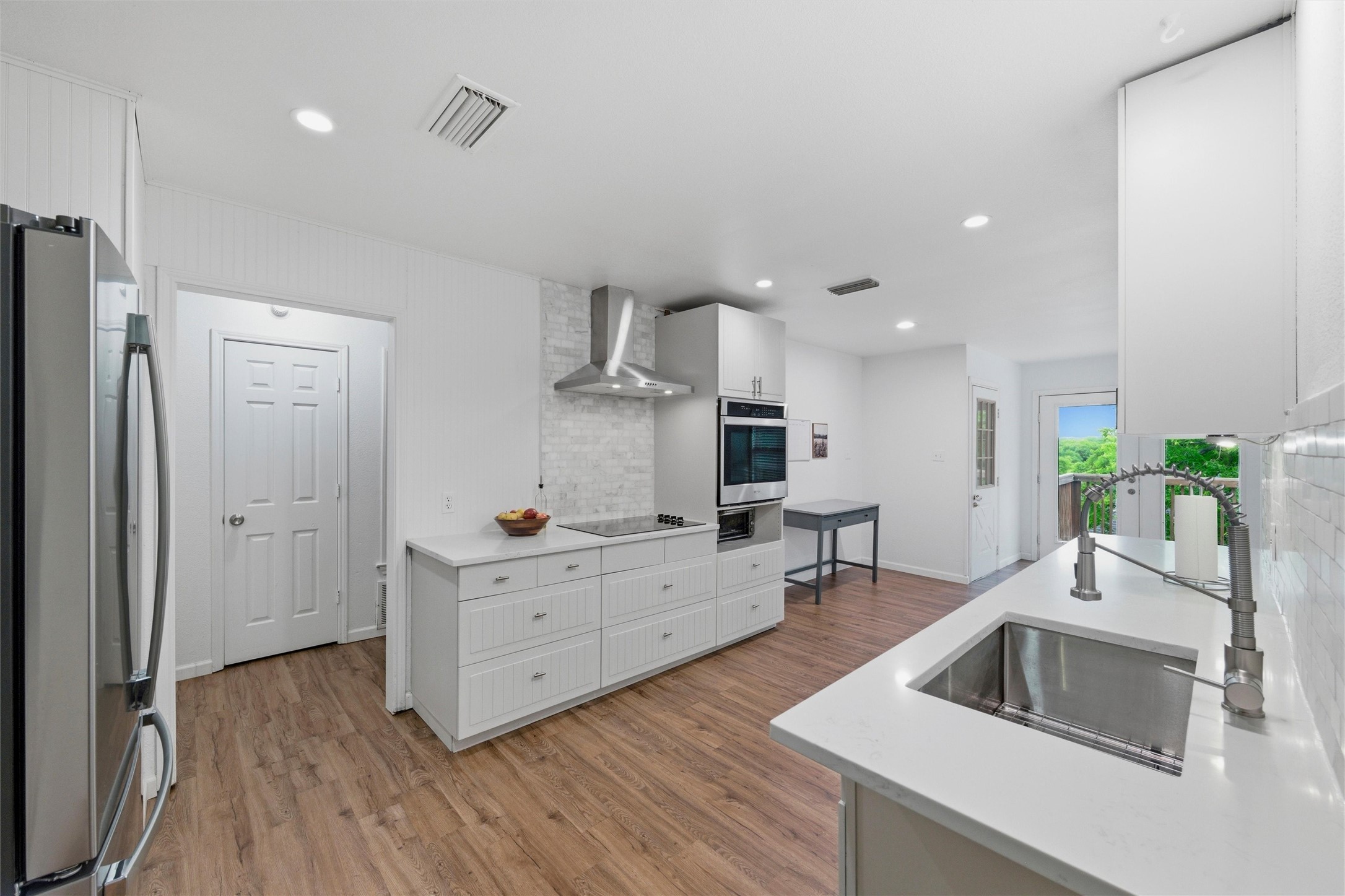 1132 Trinity Drive Benbrook TX 76126