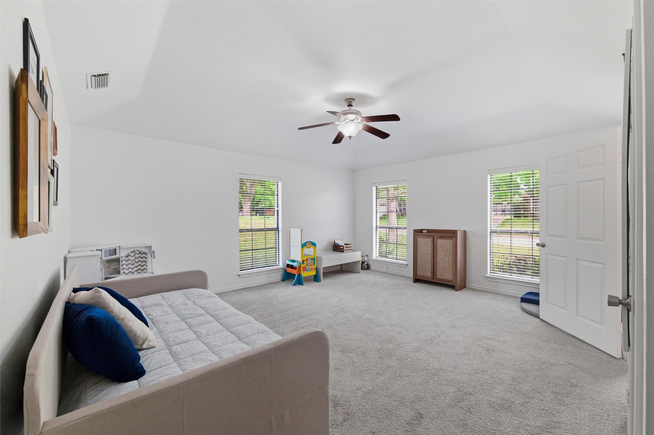 1132 Trinity Drive Benbrook TX 76126