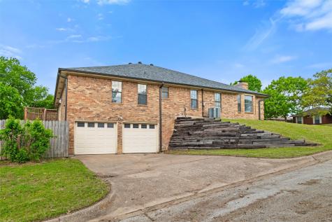 1132 Trinity Drive Benbrook TX 76126