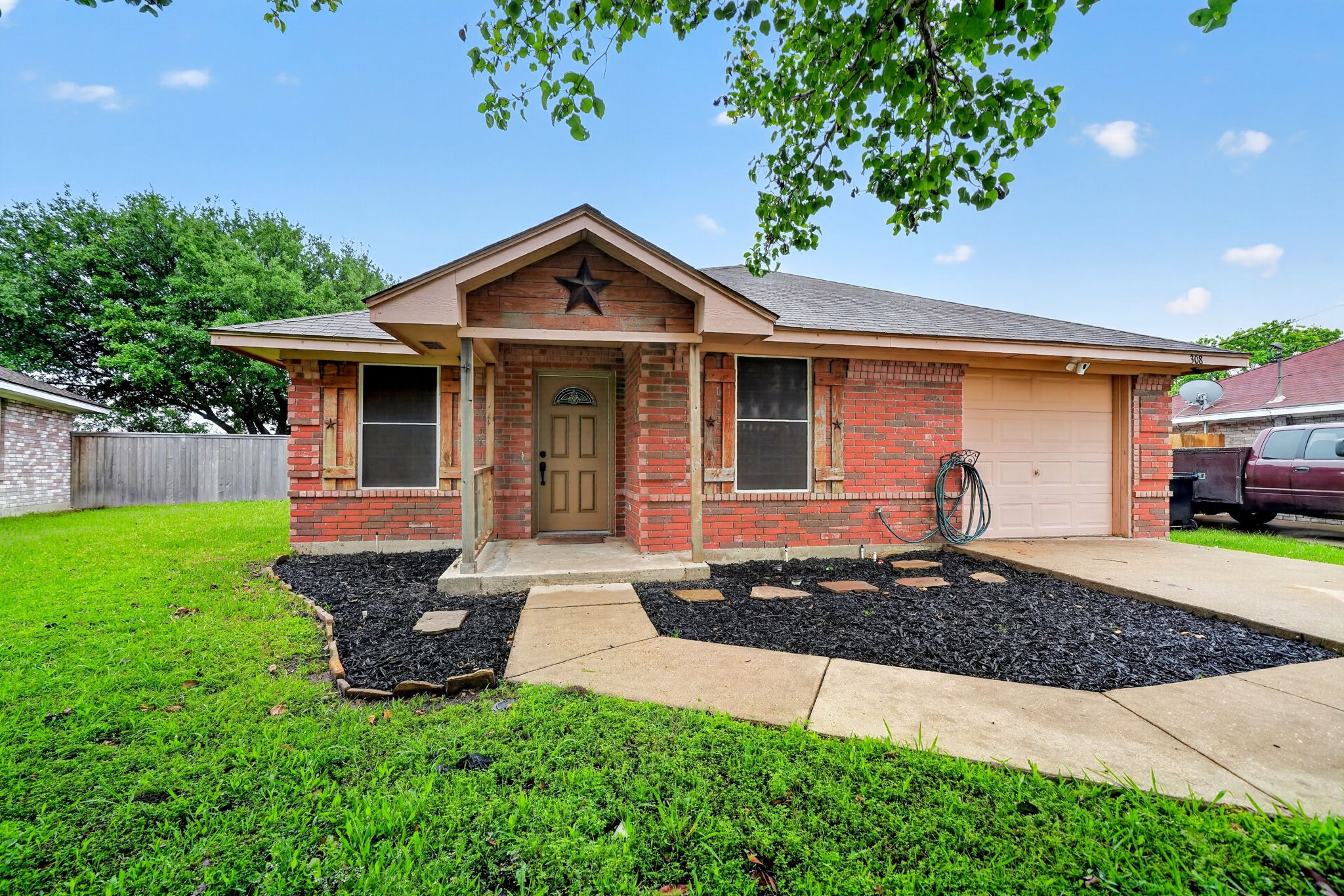 308 Fox Run Crandall TX 75114