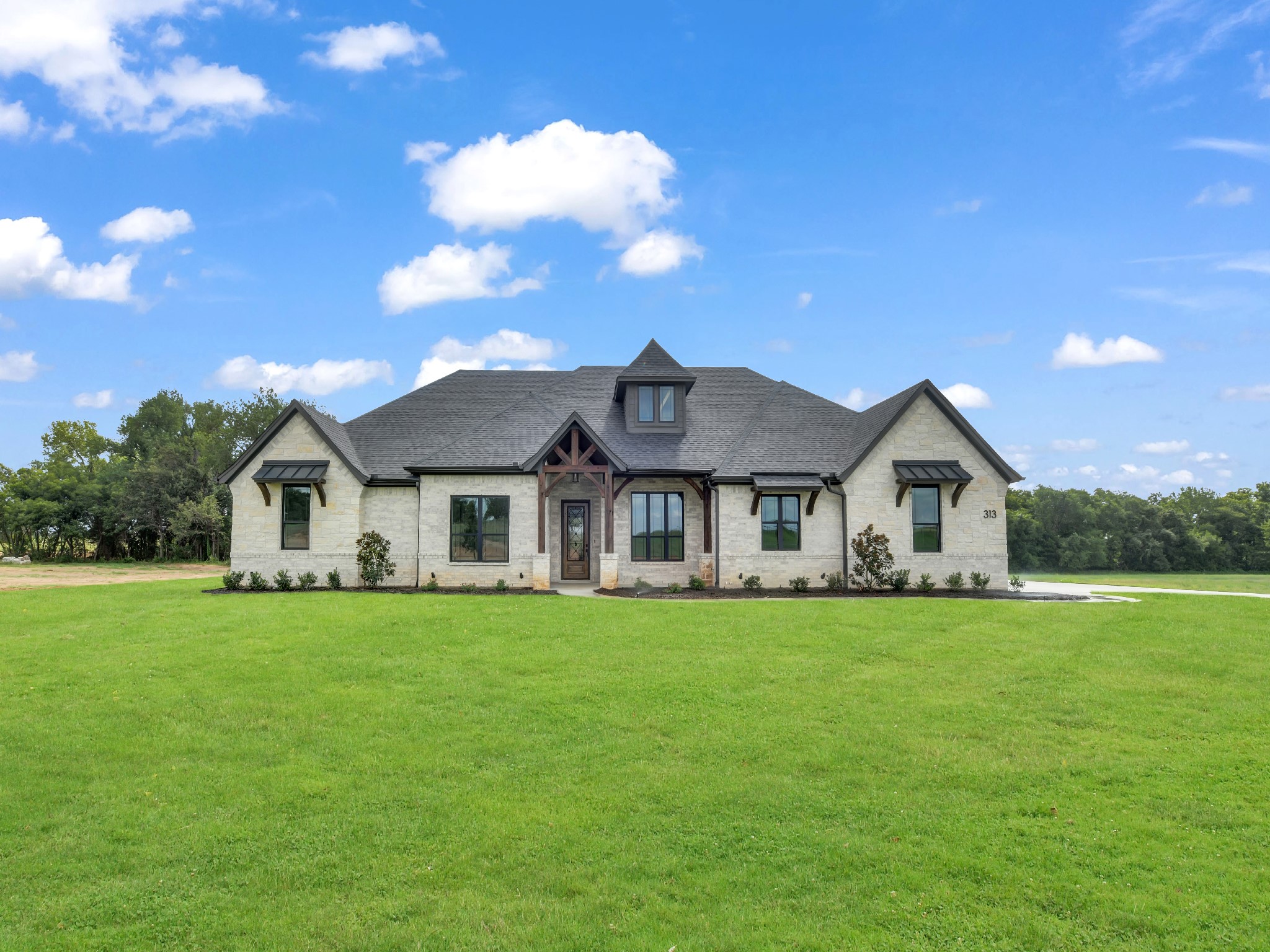 305 Wrangler Court Weatherford TX 76088