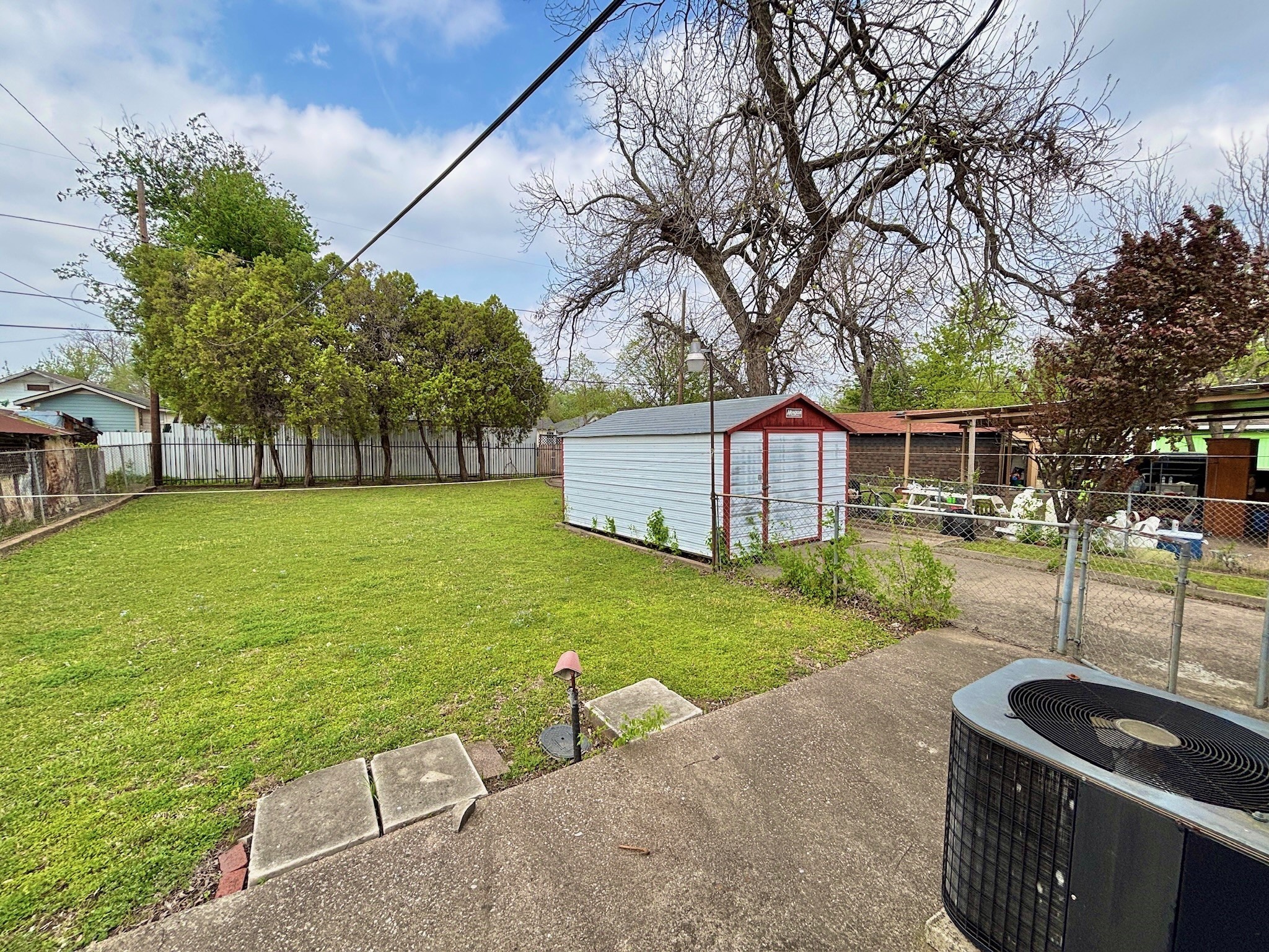 619 Delaware Street Dallas TX 75208