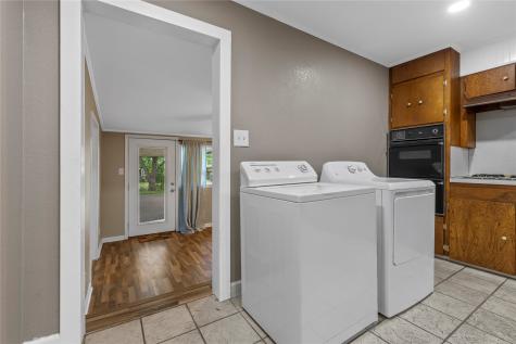 505 W Columbus Street West TX 76691