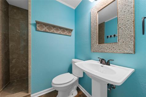 505 W Columbus Street West TX 76691