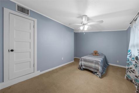 505 W Columbus Street West TX 76691