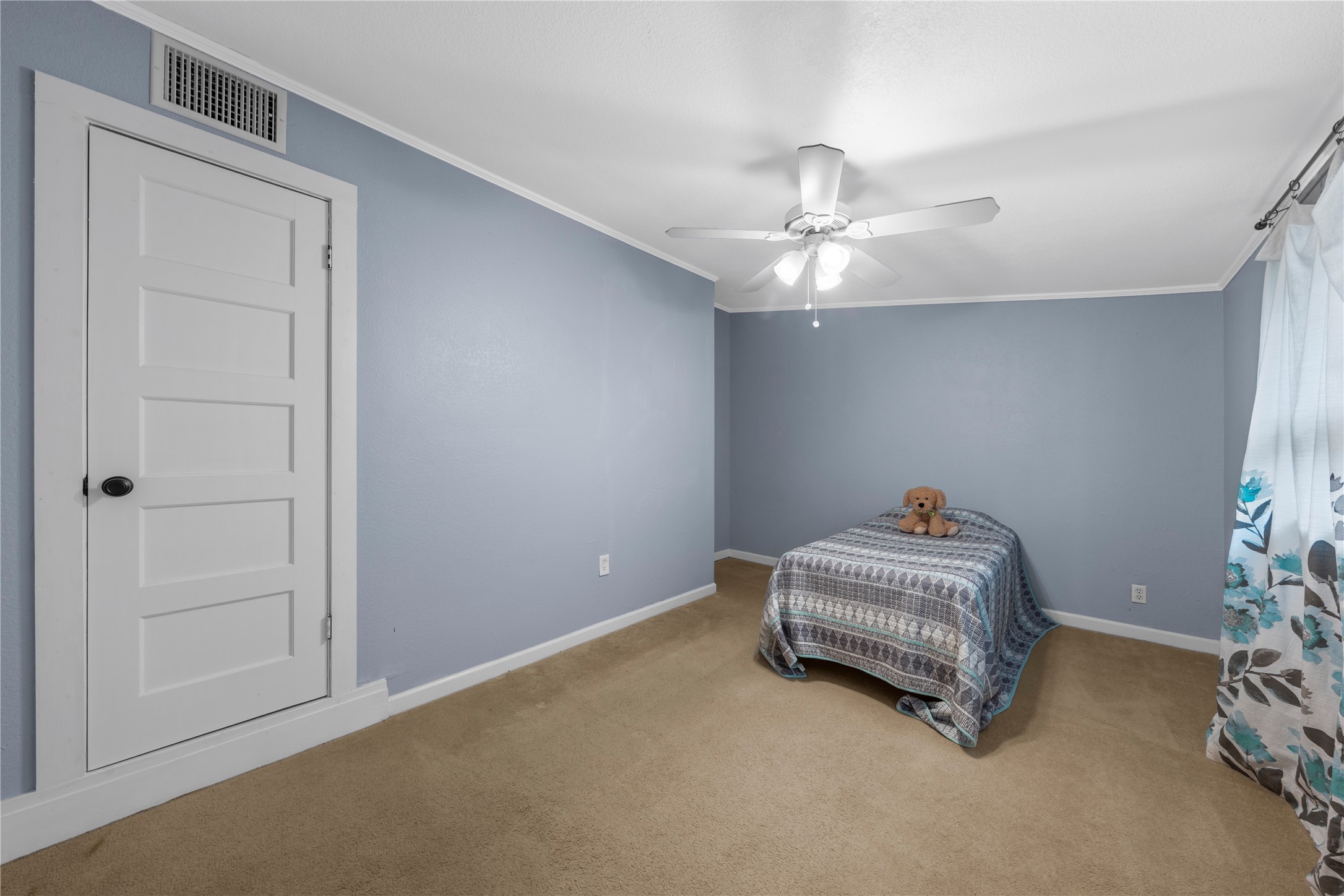 505 W Columbus Street West TX 76691