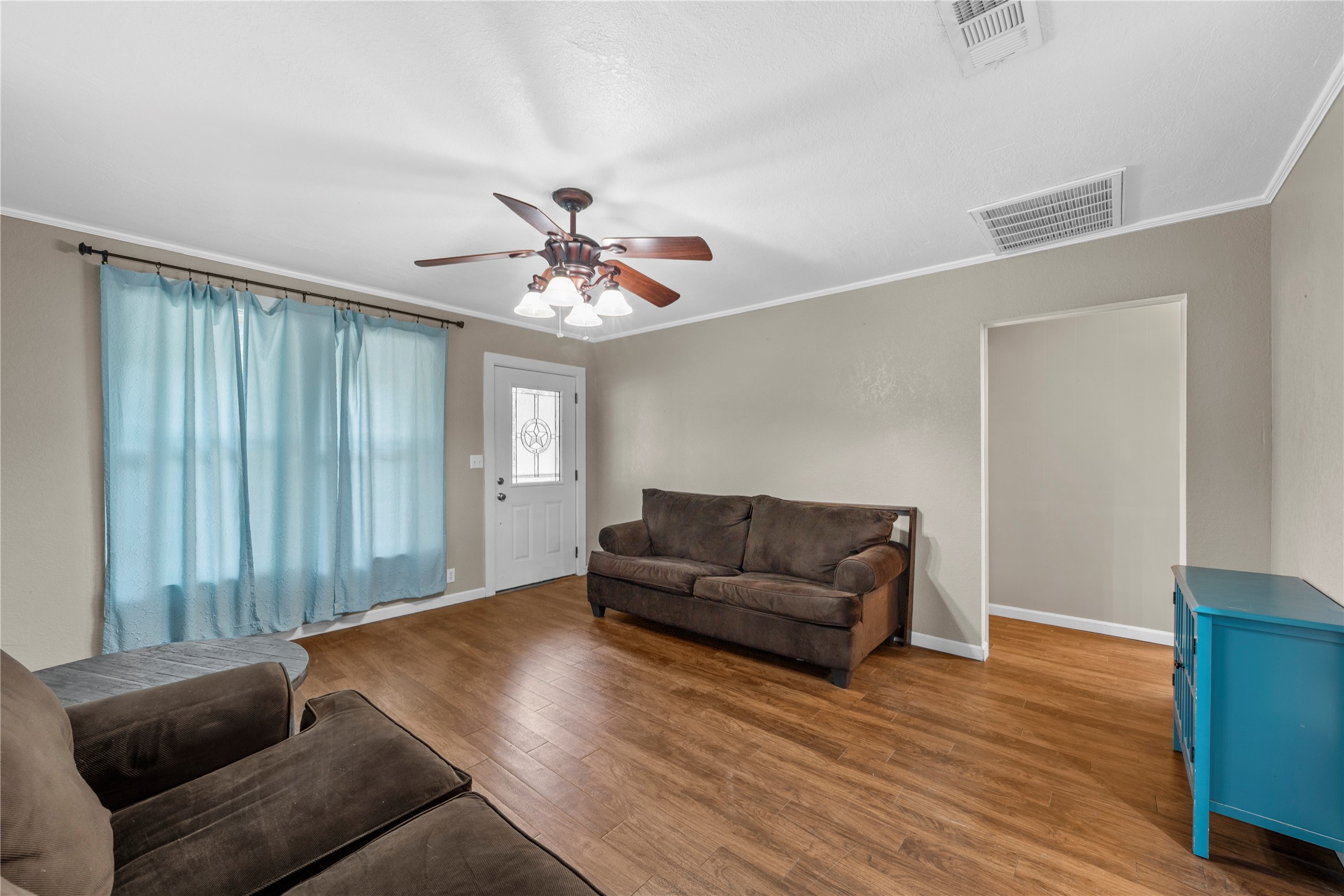 505 W Columbus Street West TX 76691