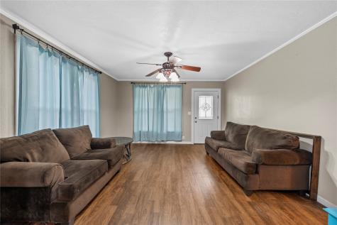 505 W Columbus Street West TX 76691