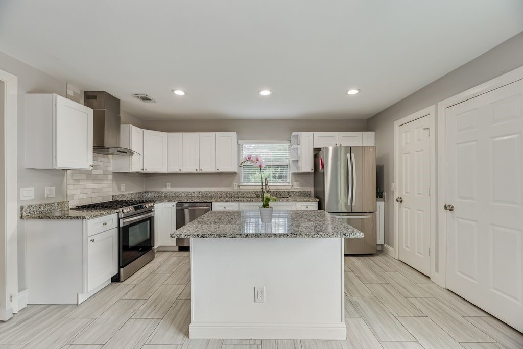 6742 Hialeah Drive Dallas TX 75214
