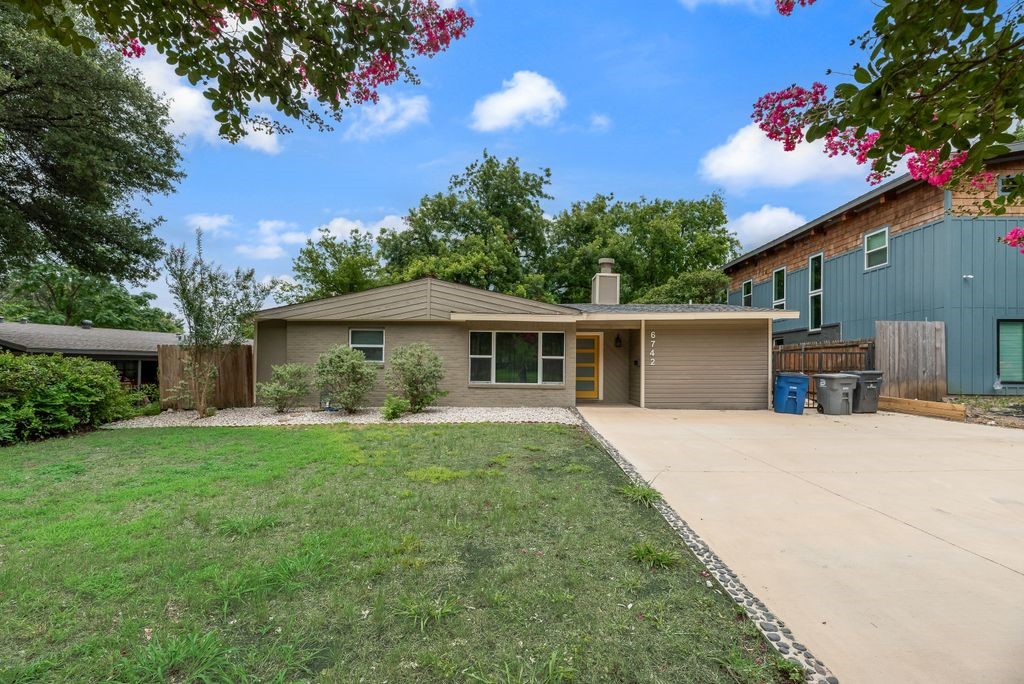 6742 Hialeah Drive Dallas TX 75214
