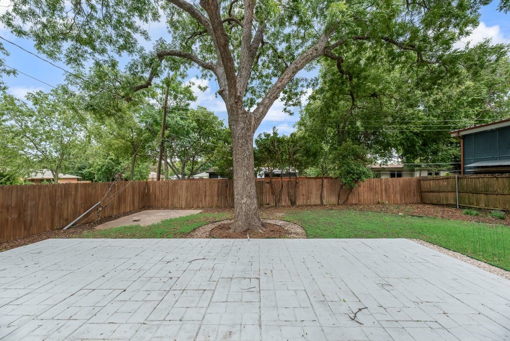 6742 Hialeah Drive Dallas TX 75214