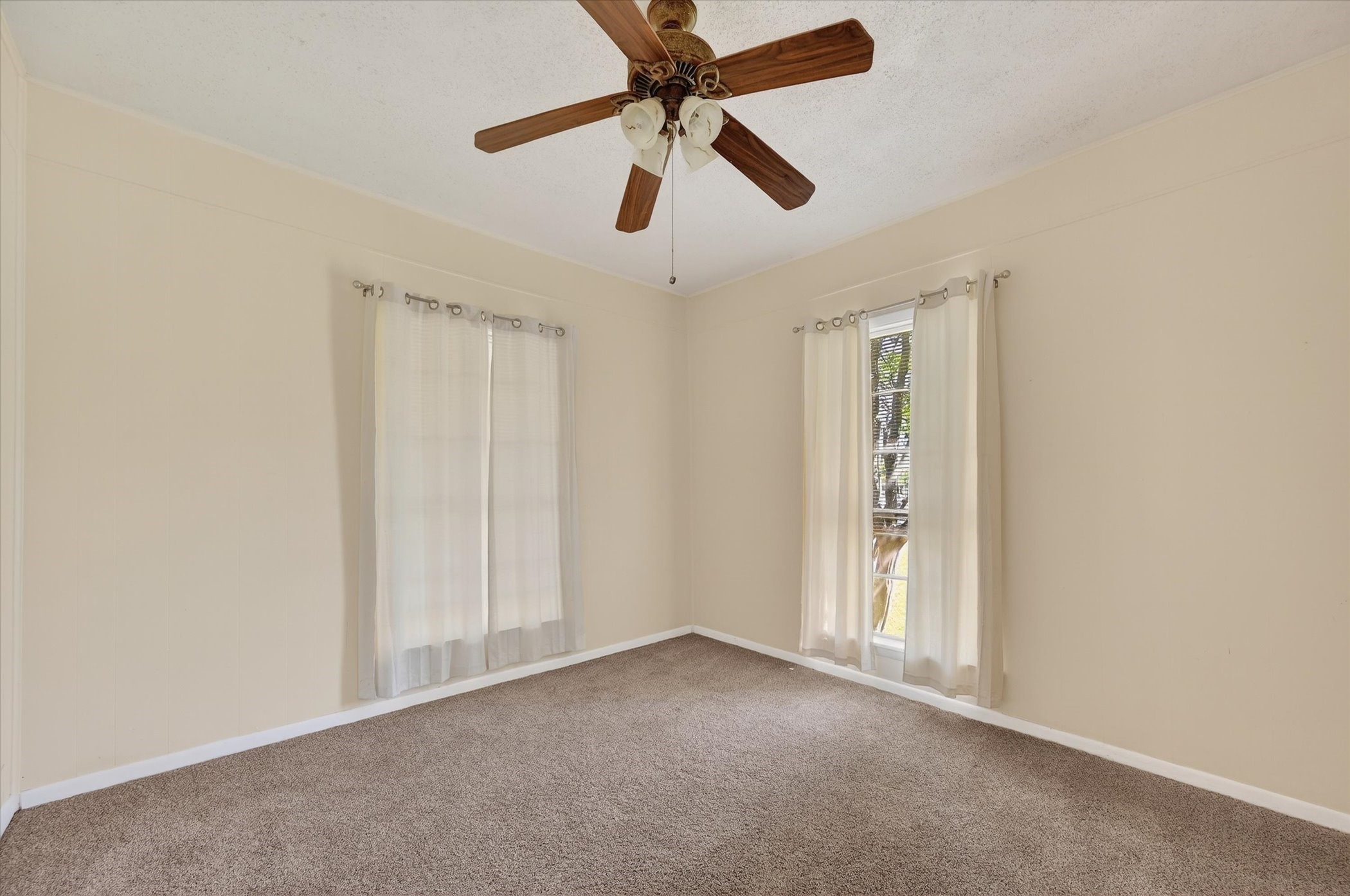 800 S Jefferson Street Pilot Point TX 76258