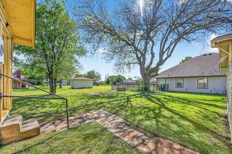 800 S Jefferson Street Pilot Point TX 76258
